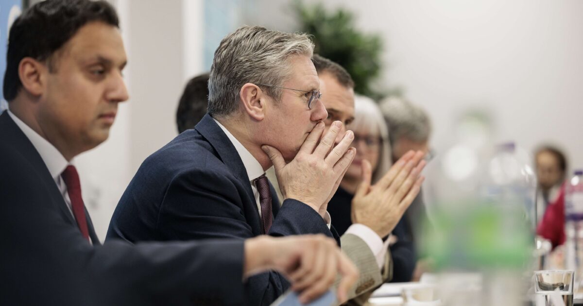 OpenGraph Image for Labour plans ‘proper windfall tax’ on oil and gas industry