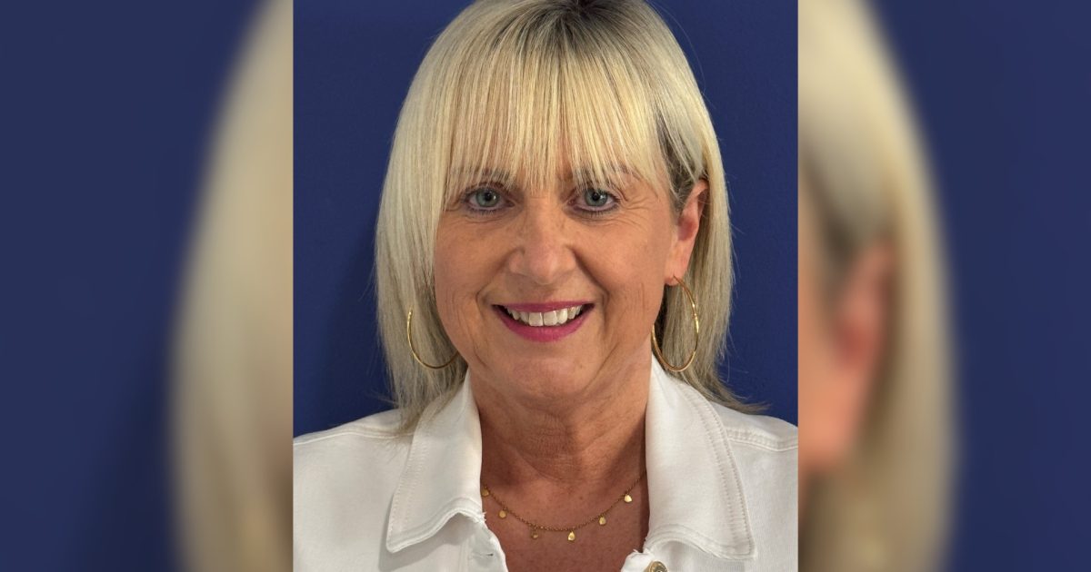 OpenGraph Image for Senior Logistics Specialist Elaine Cowie celebrates 30 years with AMT Intercargo