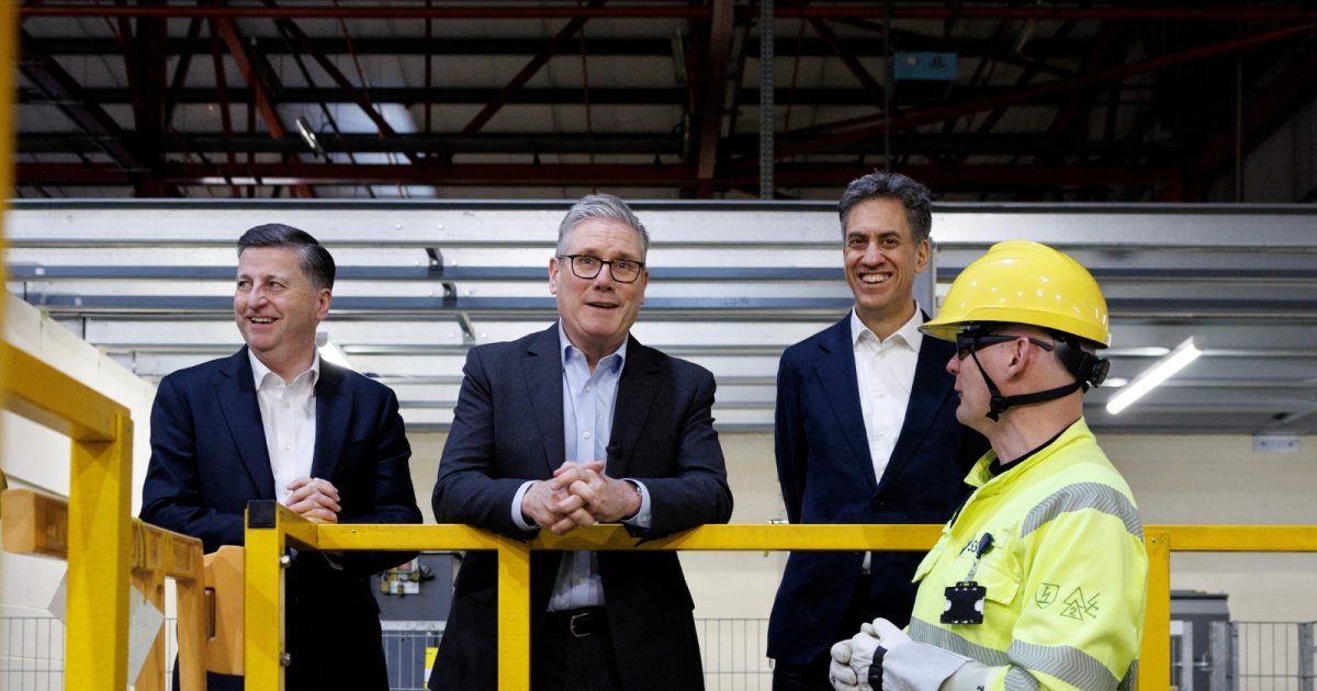 OpenGraph Image for Starmer says offshore wind auction will deliver billions and jobs for Aberdeen and Scotland