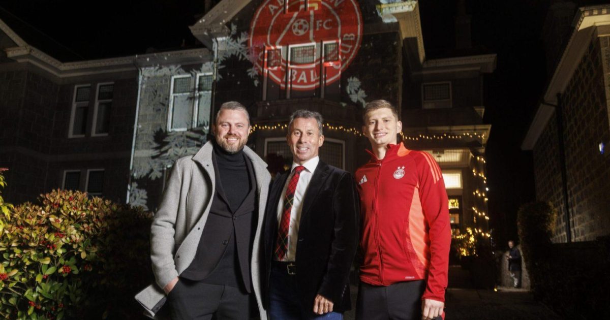 OpenGraph Image for Dons light-up the West End with festive fan tribute