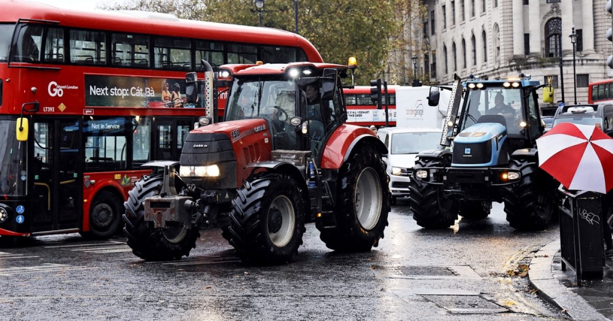 OpenGraph Image for Farmers to meet Treasury officials over inheritance tax row