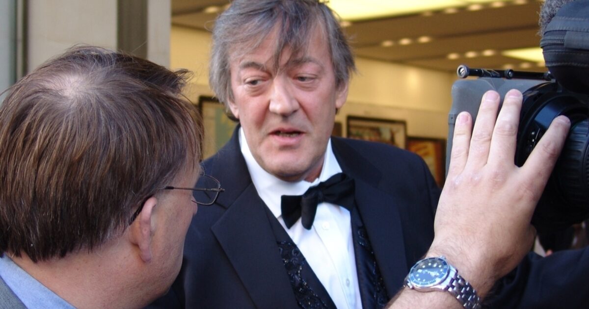 OpenGraph Image for Celebrities enter row over North Sea rig protest