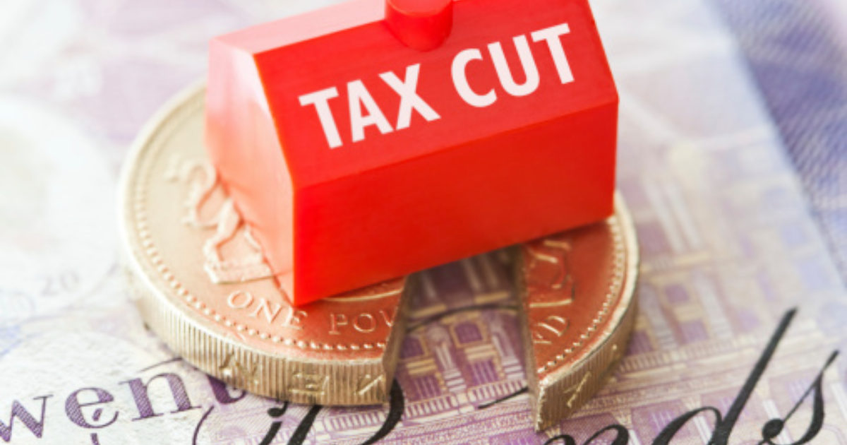 OpenGraph Image for Pledges to slash taxes by Tory leadership candidates 'unrealistic'