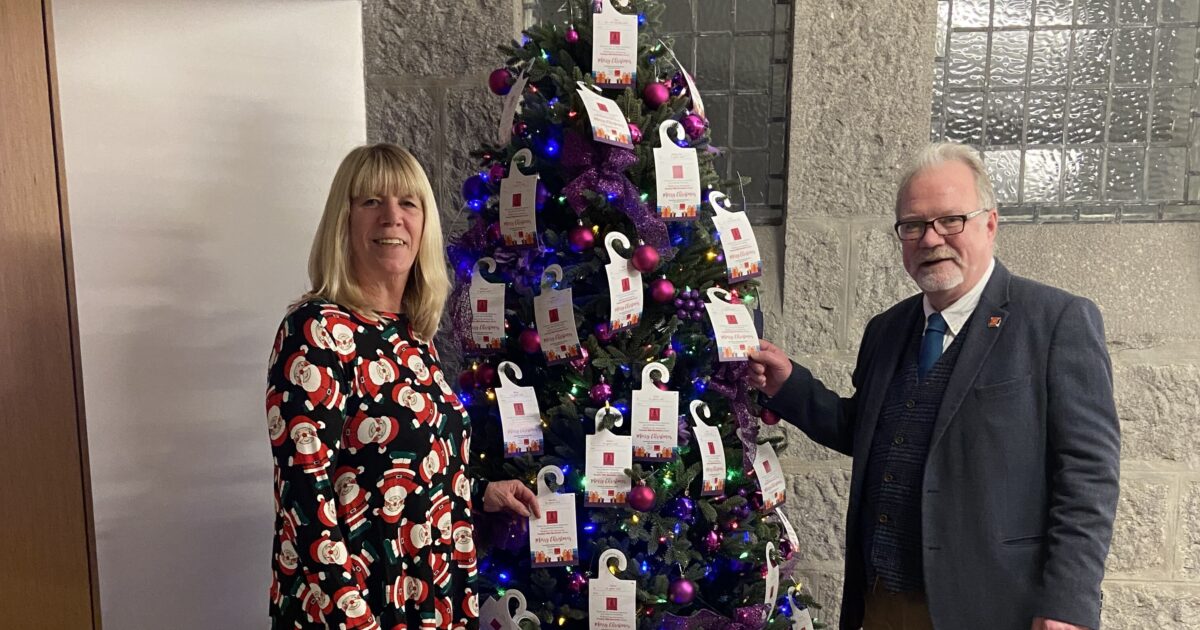 OpenGraph Image for Councillor John Cooke launches Instant Neighbour's 33rd Giving Tree Appeal
