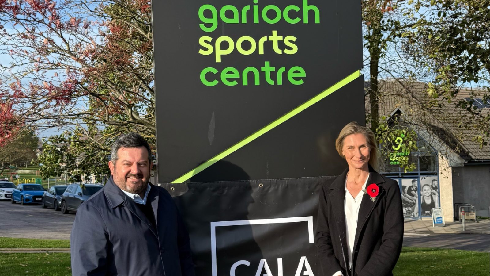 Fraser McCallum, Sales and Marketing Director at Cala Homes (North) and Christine Appel, Event Manager, Run Garioch.