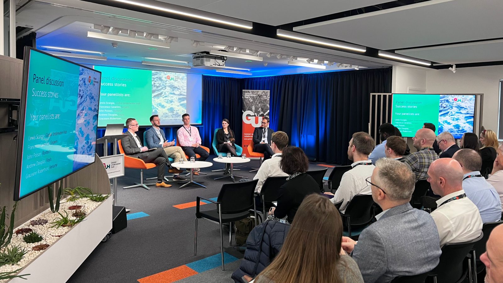 A panel discussion held during last year's Underwater Robotics Conference (credit to Global Underwater Hub).