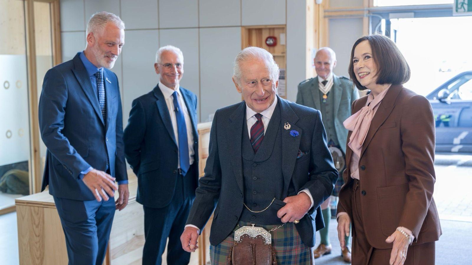The monarch later toured ETZ EnergyWorks