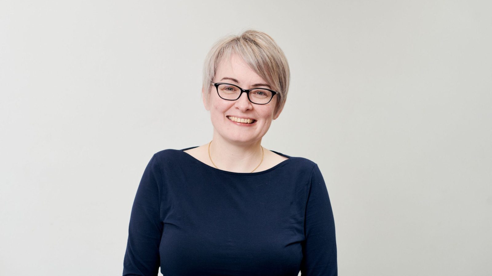 Dr Rosemary Hollick