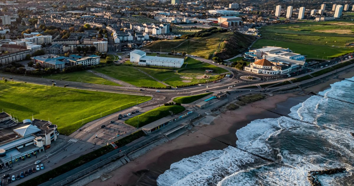 OpenGraph Image for Monday, April 7, 2025: Today's business headlines