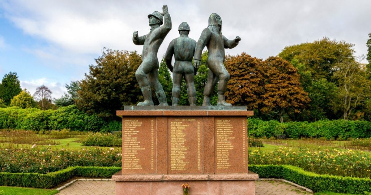 OpenGraph Image for North-east marks 37th anniversary of Piper Alpha disaster