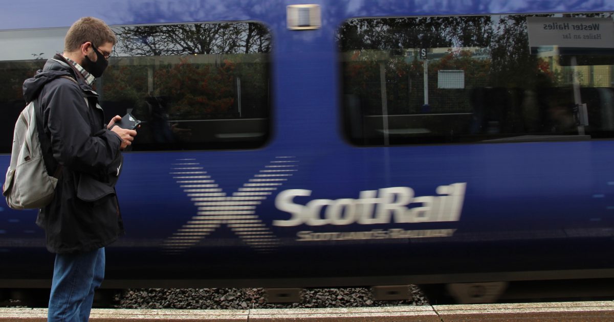 OpenGraph Image for Scot Rails scraps peak-time fare scheme