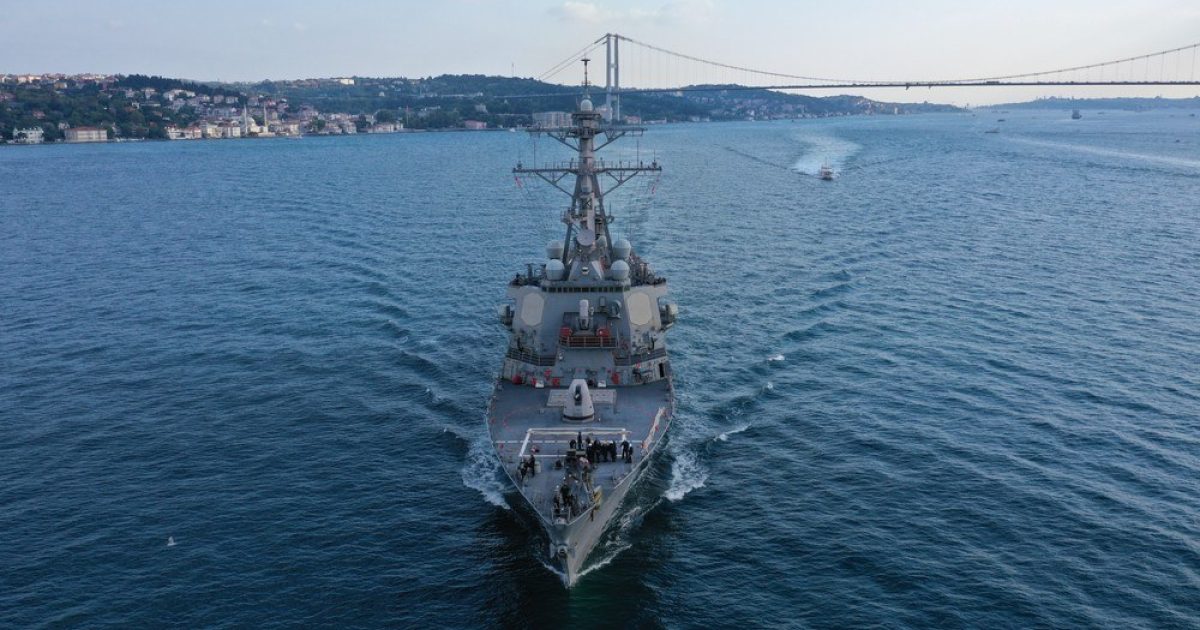 OpenGraph Image for US offers navy escort for oil tankers passing through Strait of Hormuz