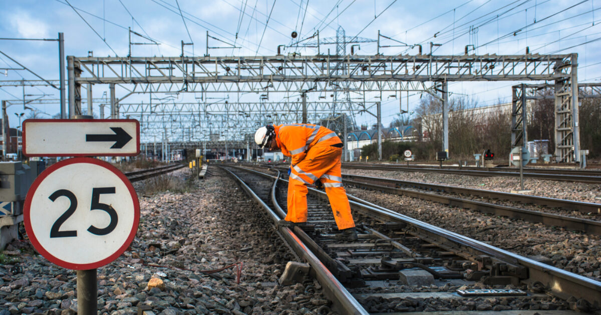 OpenGraph Image for Network Rail refuses to award annual bonuses to striking staff