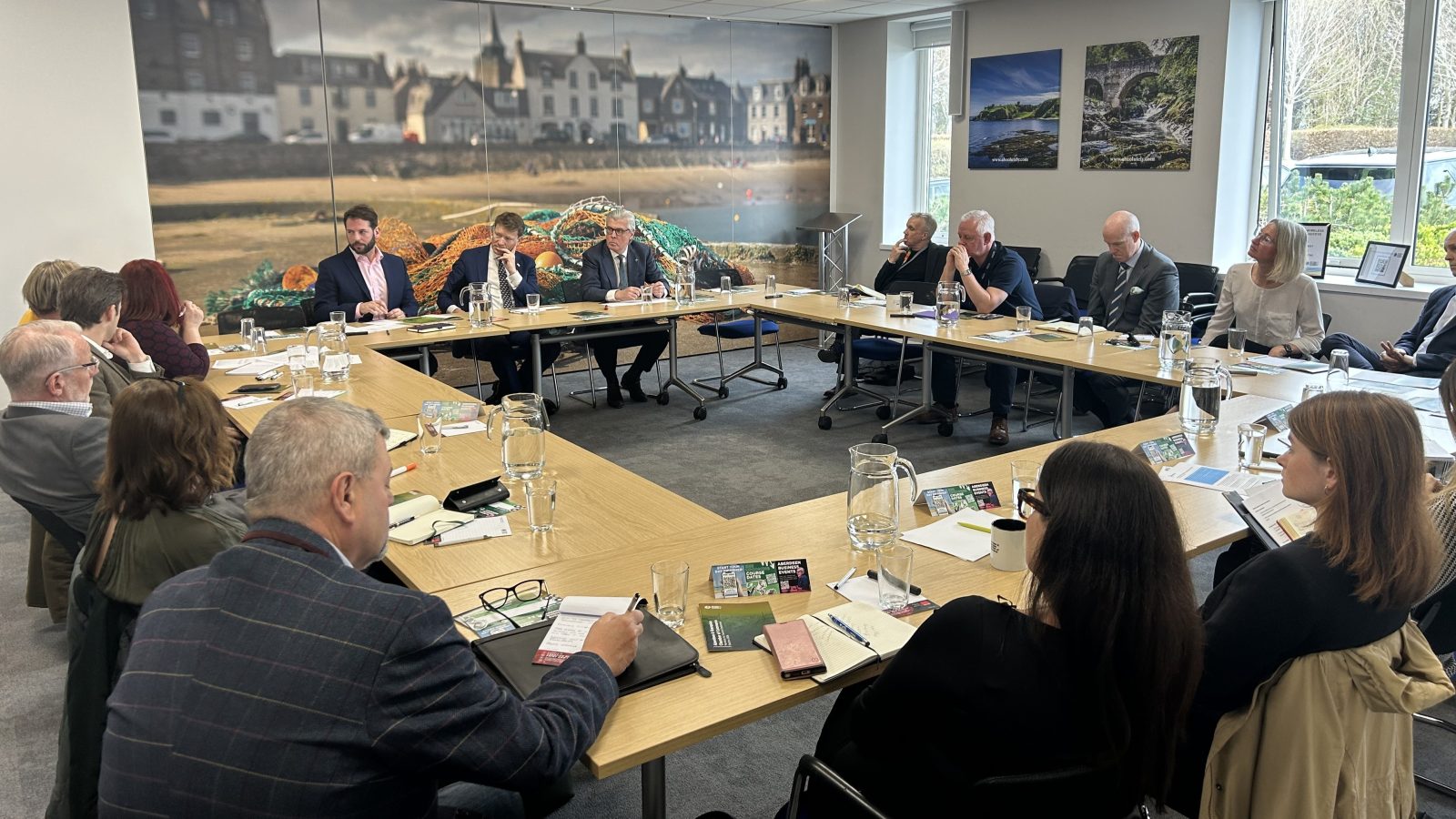 Chamber members quiz Reform leaders at policy roundtable