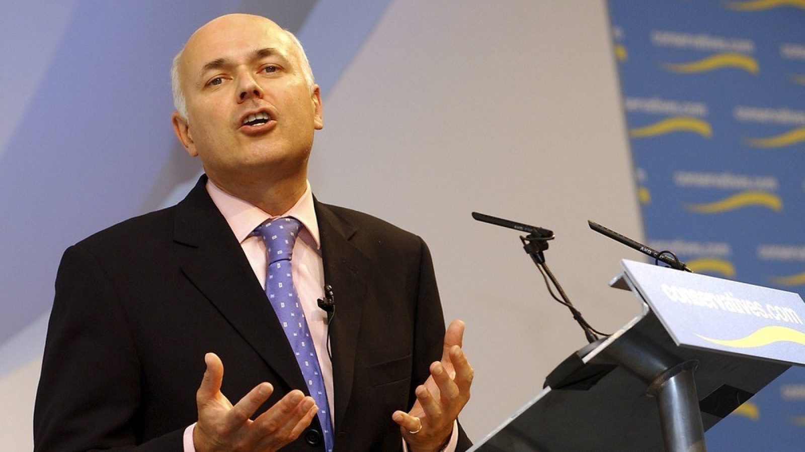 Iain Duncan Smith: 'Britain needs Thatcher-esque leadership to avoid fiscal meltdown'