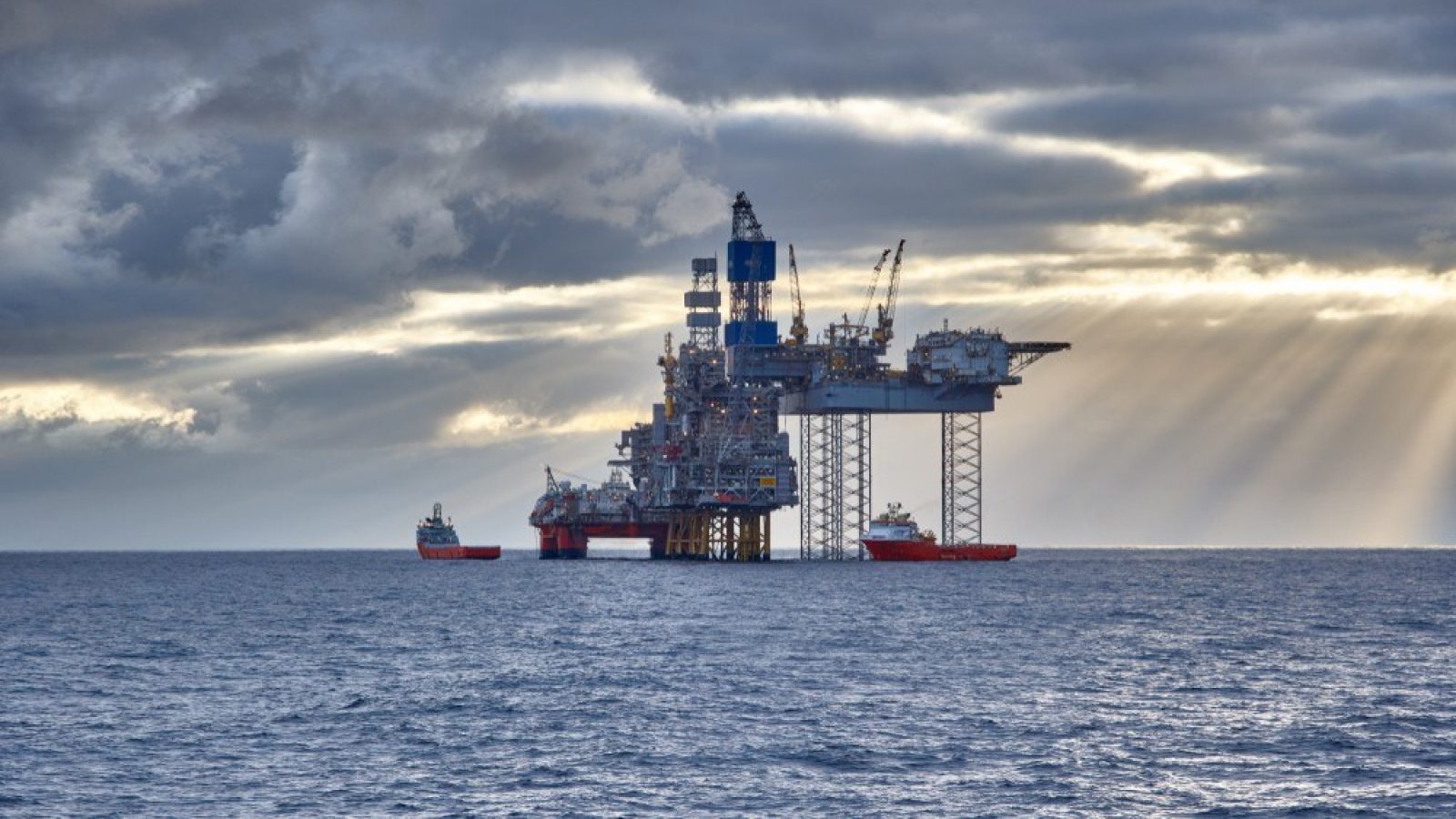 US ambassador to Britain calls on UK to use 'all' its energy assets