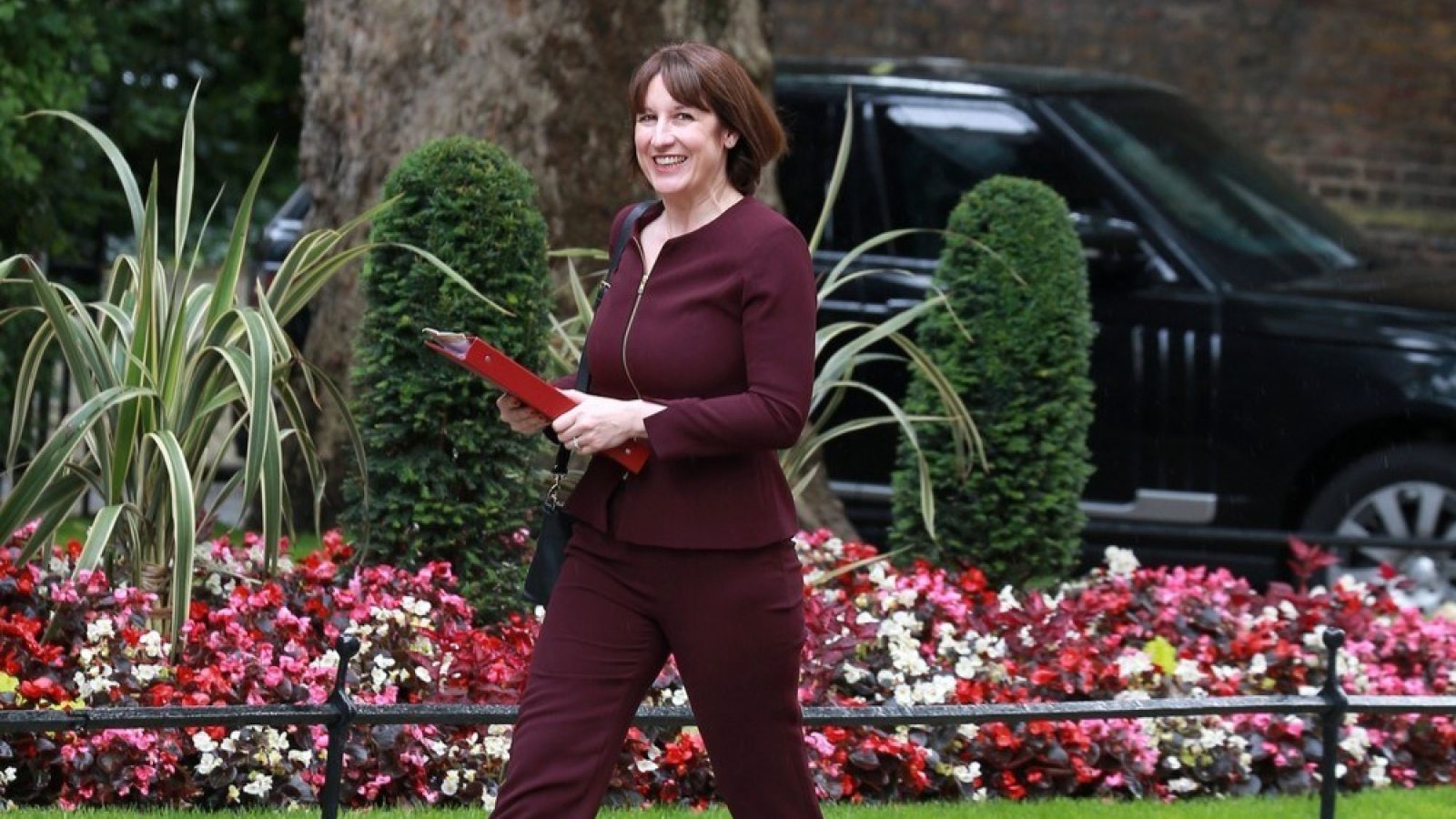One-off wealth tax 'economically efficient way to raise revenue', says think tank