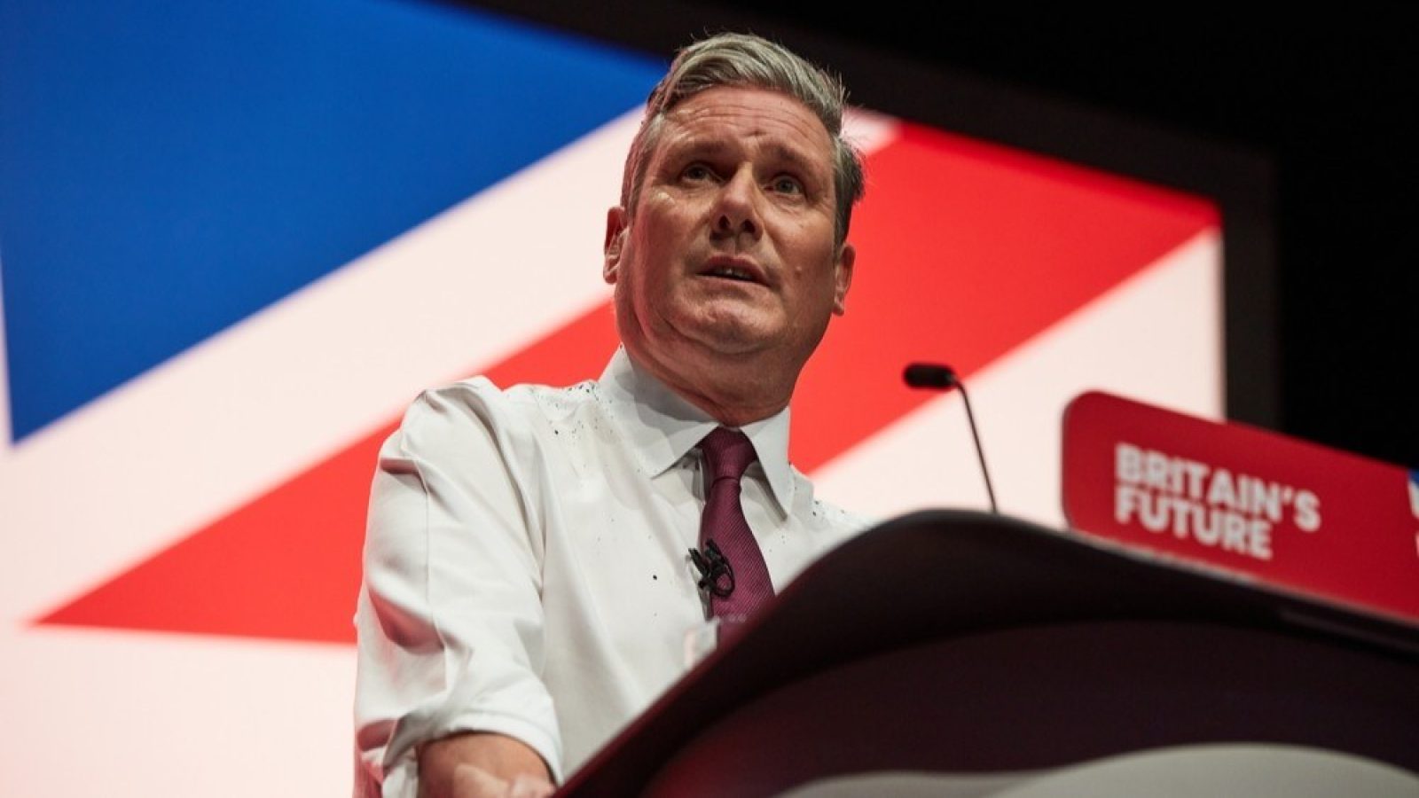 Government brings forward GB Energy investment and calls on firms to 'built it in Britian'