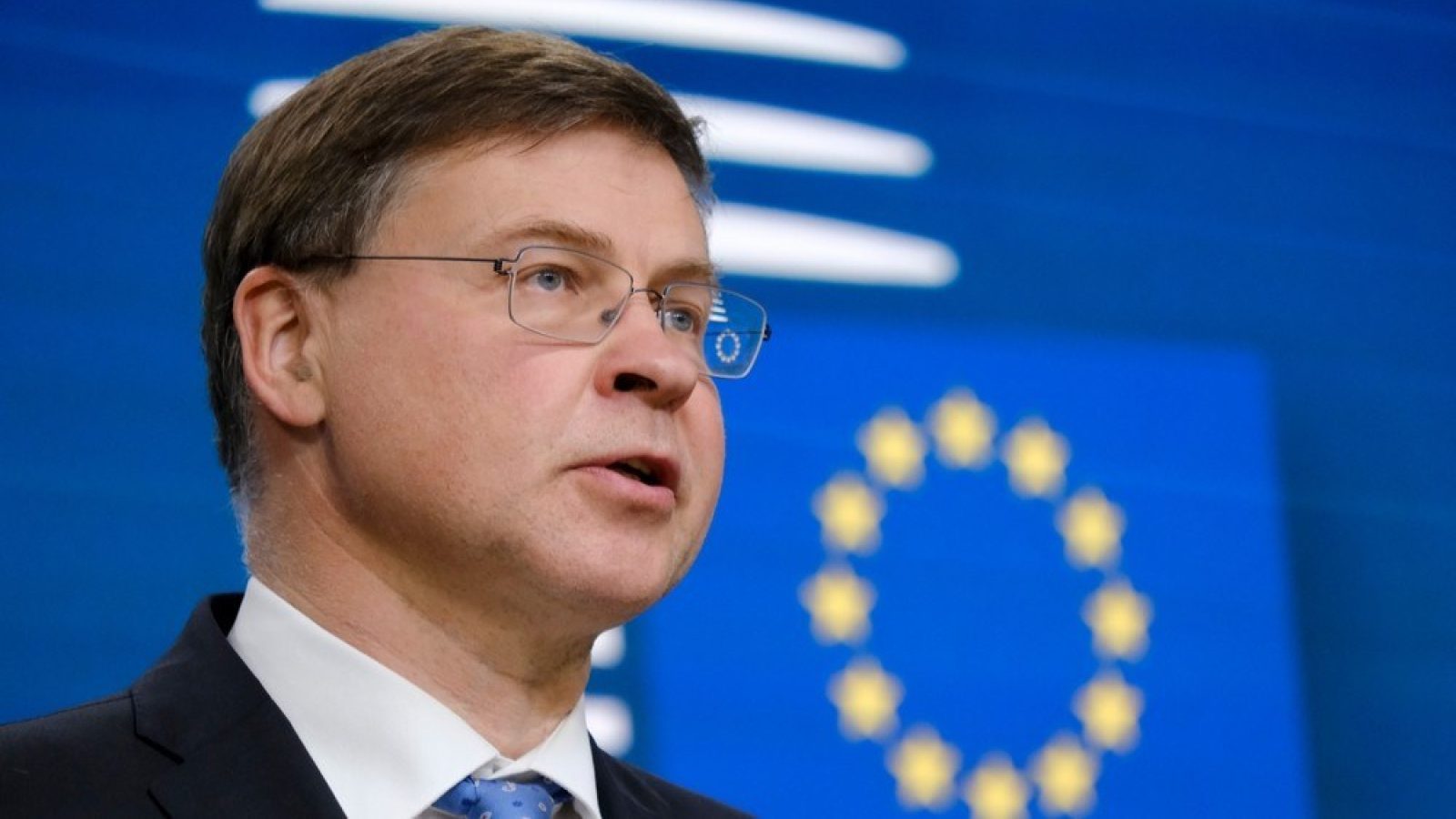 Market Watch: EU 'open-minded' on talks with UK on customs union