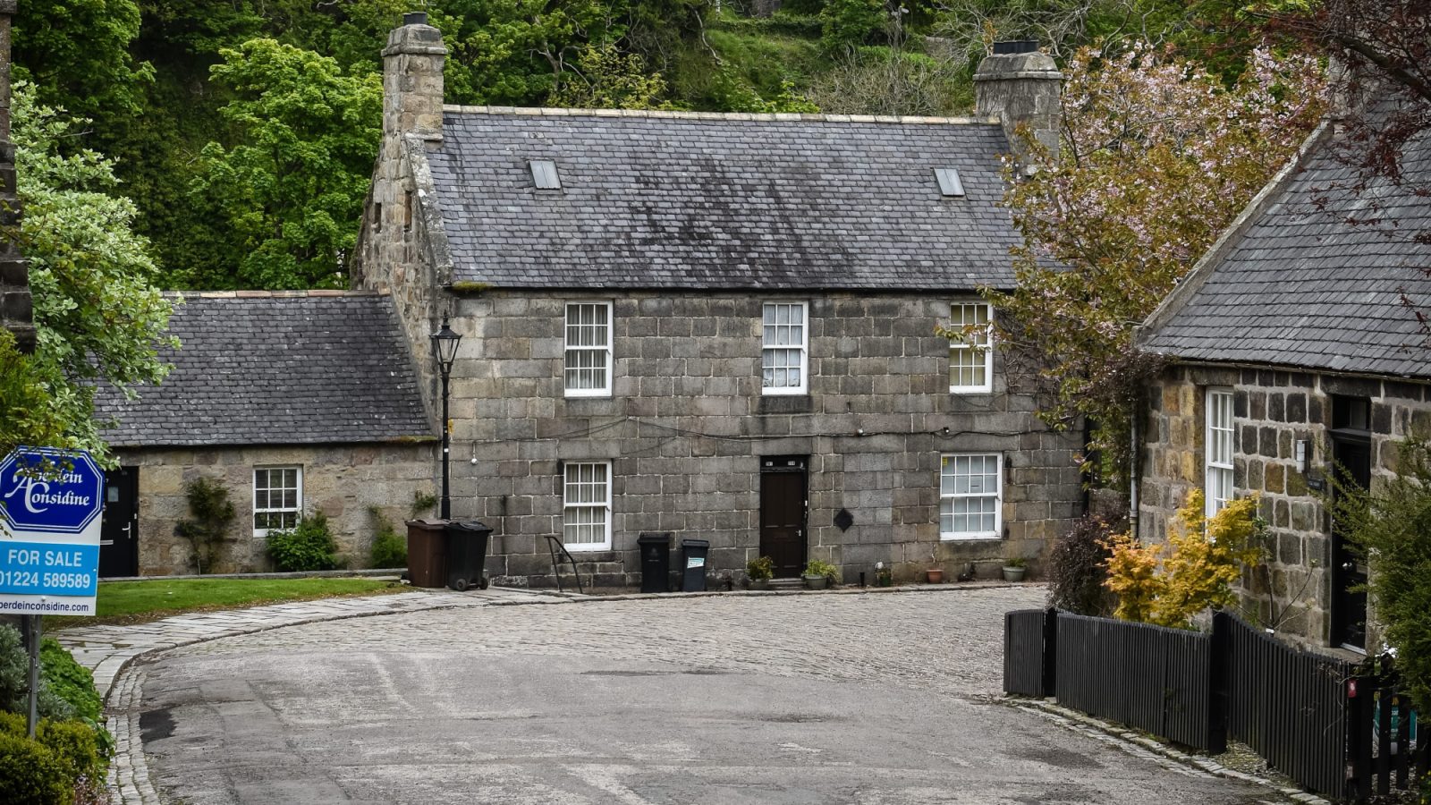 House prices 'to jump by £8,000' under plans to ease mortgage rules