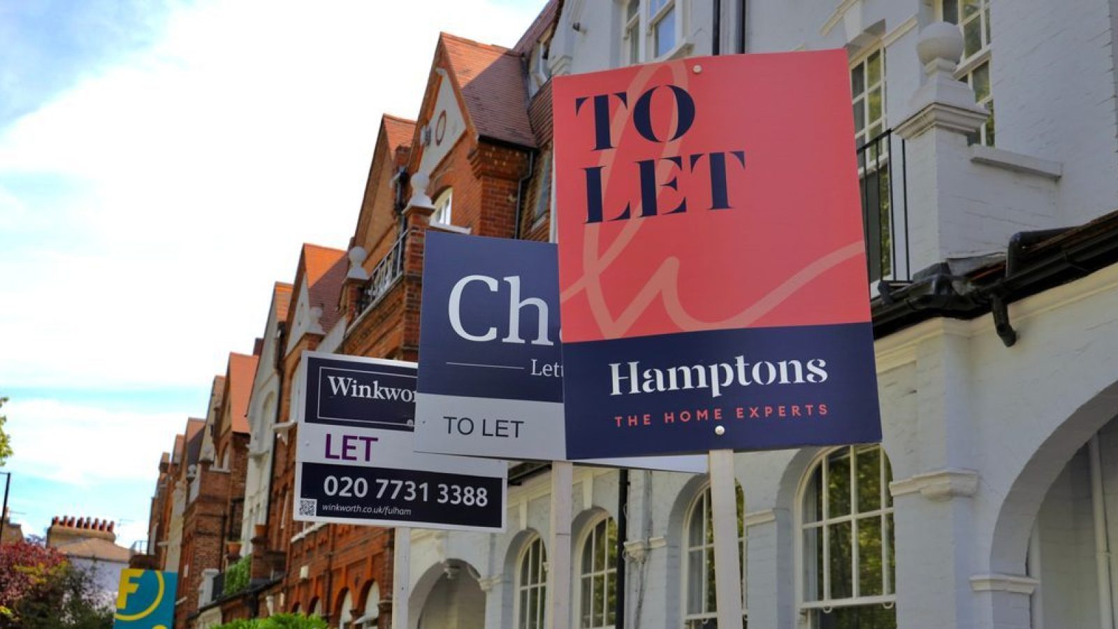 Homelessness minister quits in evictions row