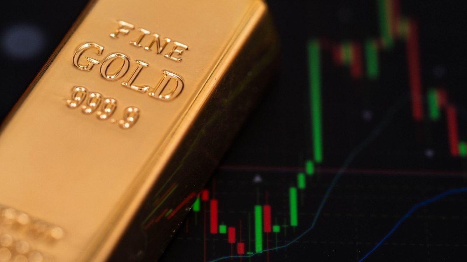 Market Watch: Gold and silver prices hit new record highs