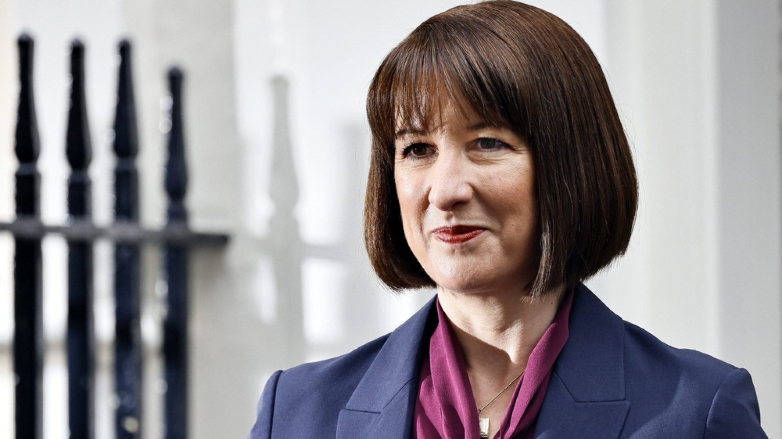 Market Watch: Restaurants suffer ‘devastating’ job losses after Reeves tax raid