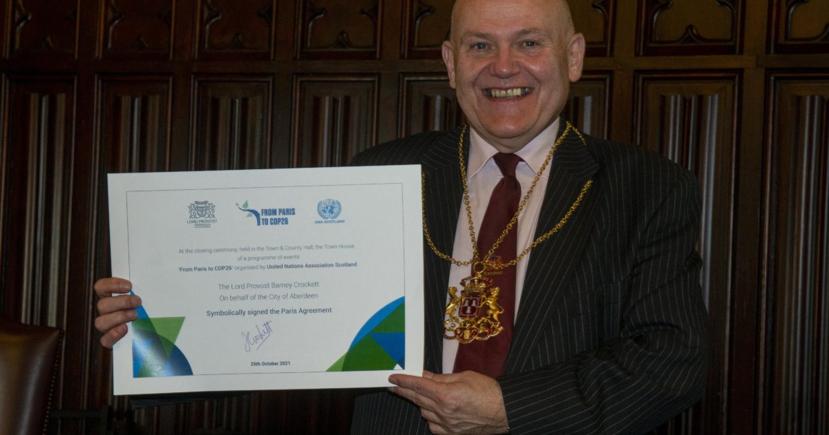 OpenGraph Image for Lord Provost signs Paris Agreement just before COP26 is held
