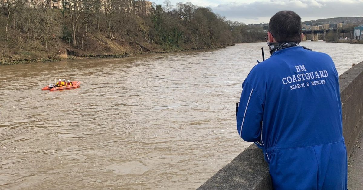 OpenGraph Image for Aberdeen RNLI launches following reports of dog in trouble in the River Dee