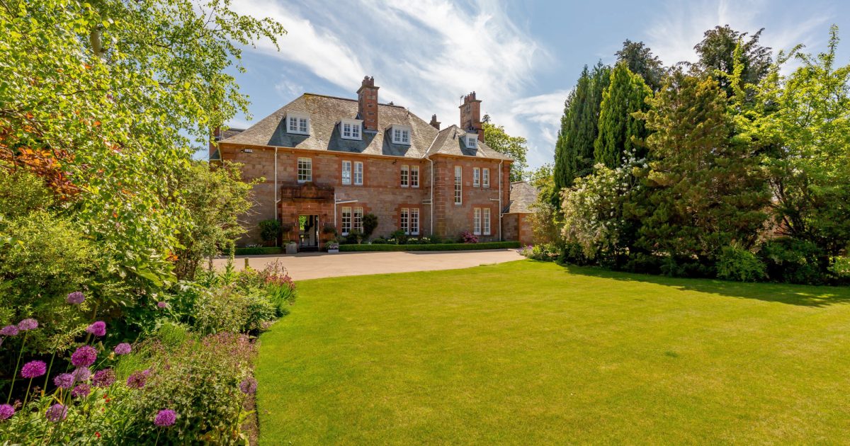 OpenGraph Image for Surge in Scotland's £1million-plus market in 2024: Family homes and best-in-class country houses lead the way