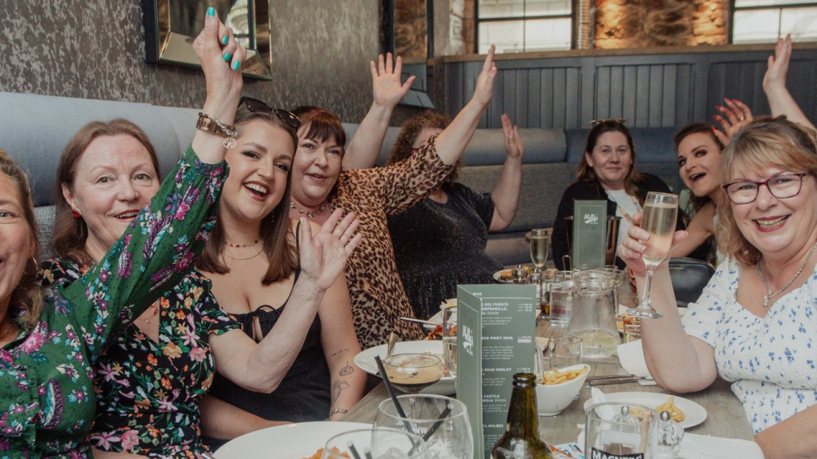 Fizz, food & fabulous tunes: Ladies Lunch & Live Music returns to Molly’s Bistro