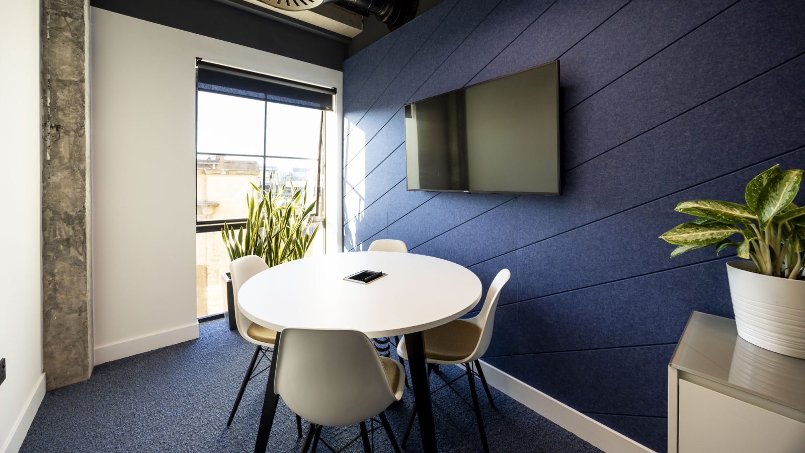 UK circular economy furniture specialist saves over 111,000kg CO2e in first six months of 2025
