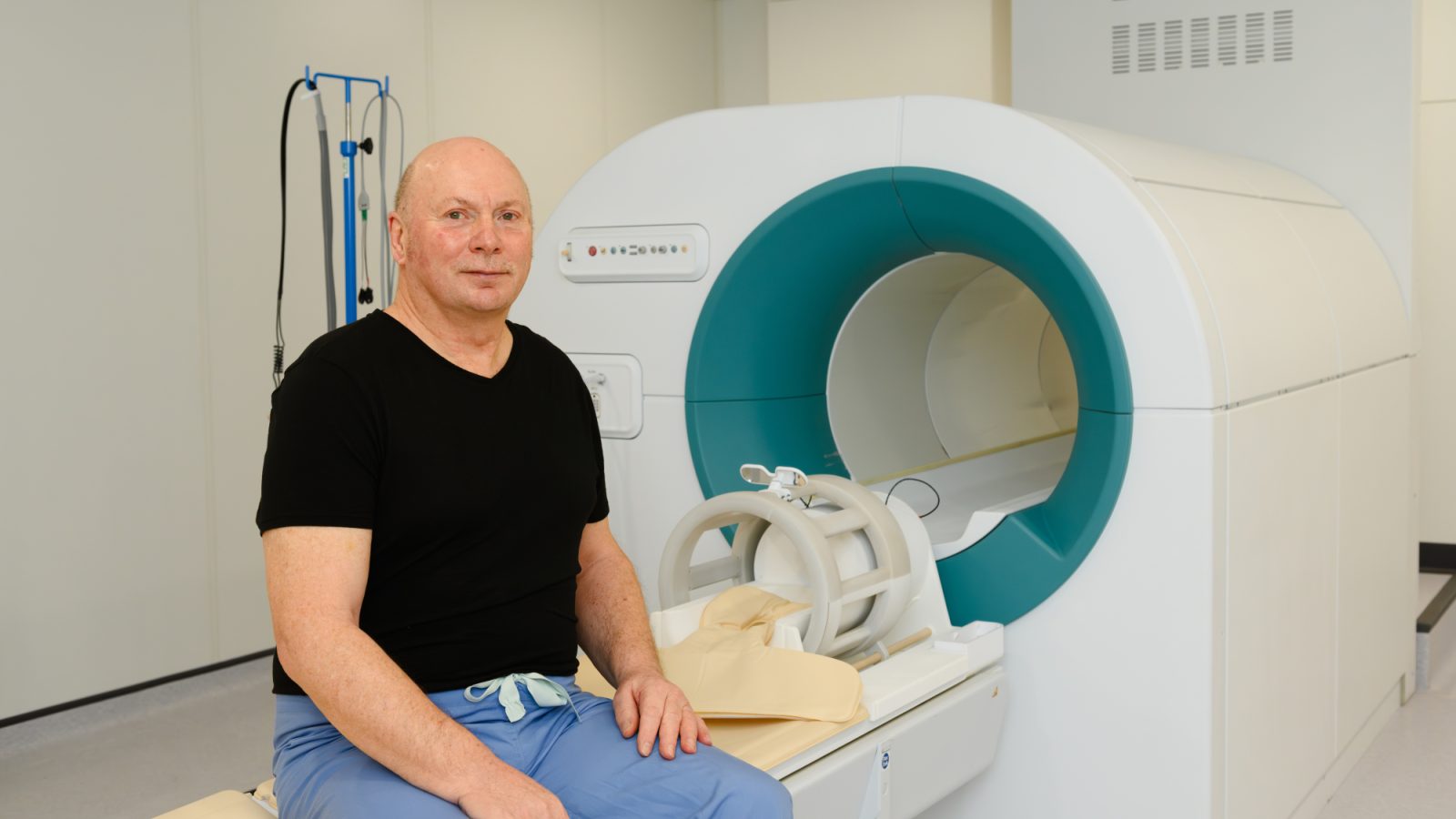 University of Aberdeen leads world‑first brain health study with MRI-pioneer among first volunteers