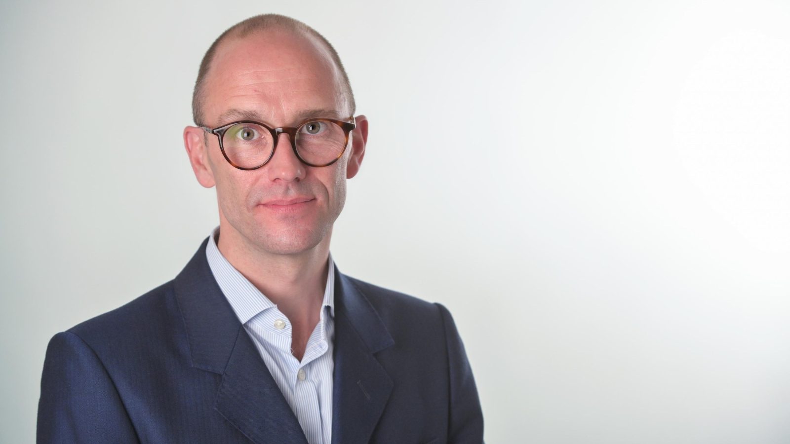 Shipping team acts for CMAL on deal for two new ferries from Chinese shipyard