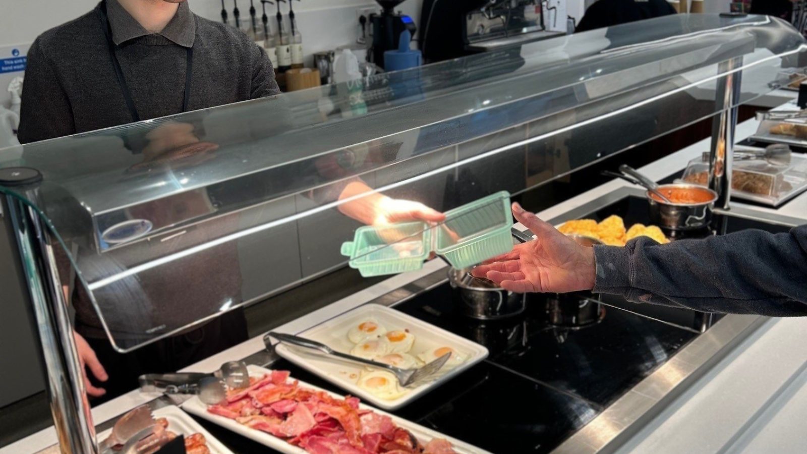 Elior and FSG Returnables team up to ditch disposables at NPL