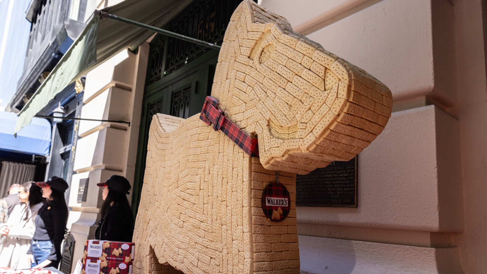 Walker's Shortbread unveils giant Scottie Dog shortbread sculpture at NYC Tartan Week 