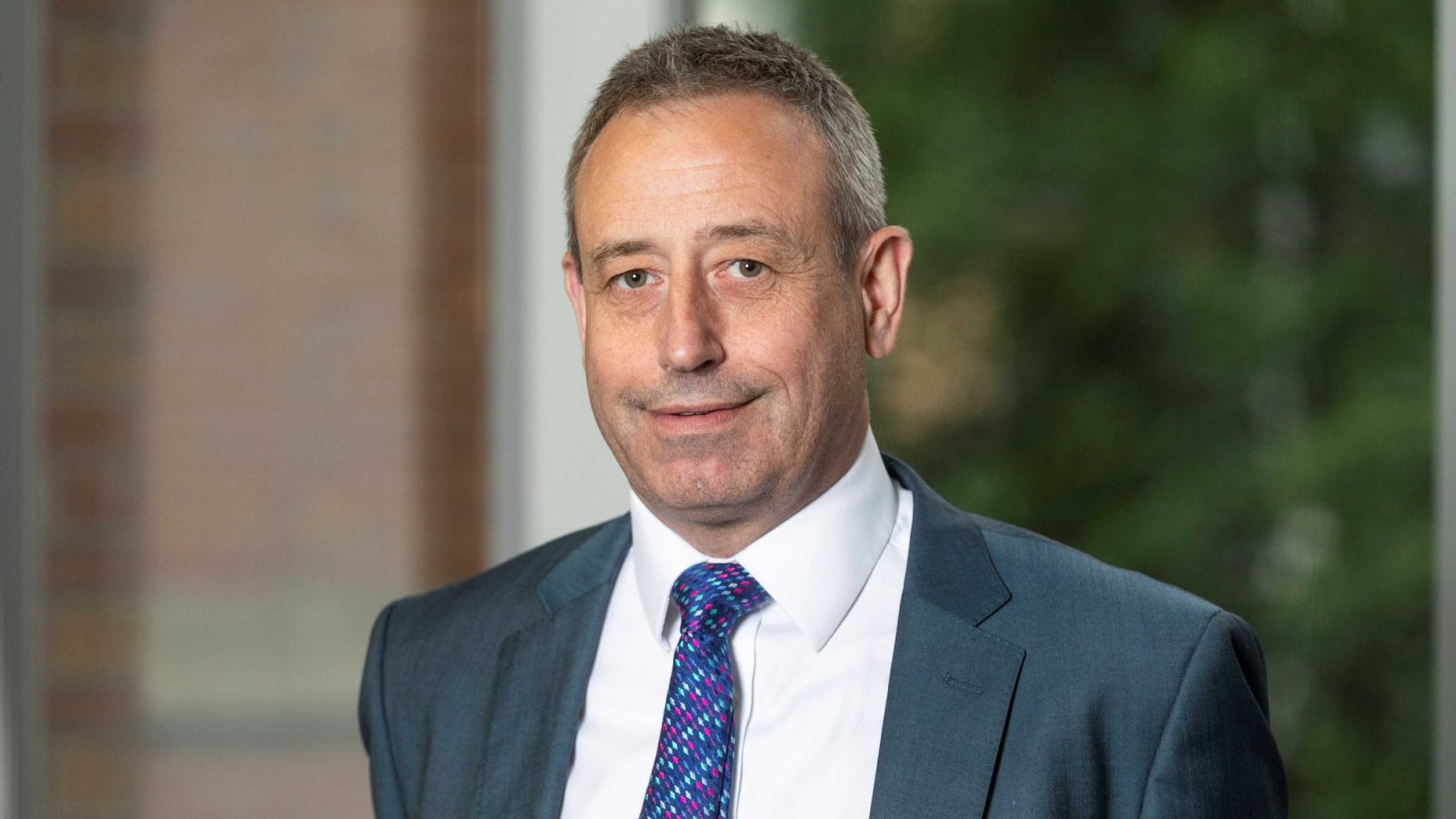 Scottish business confidence climbs, as more firms plan to hire