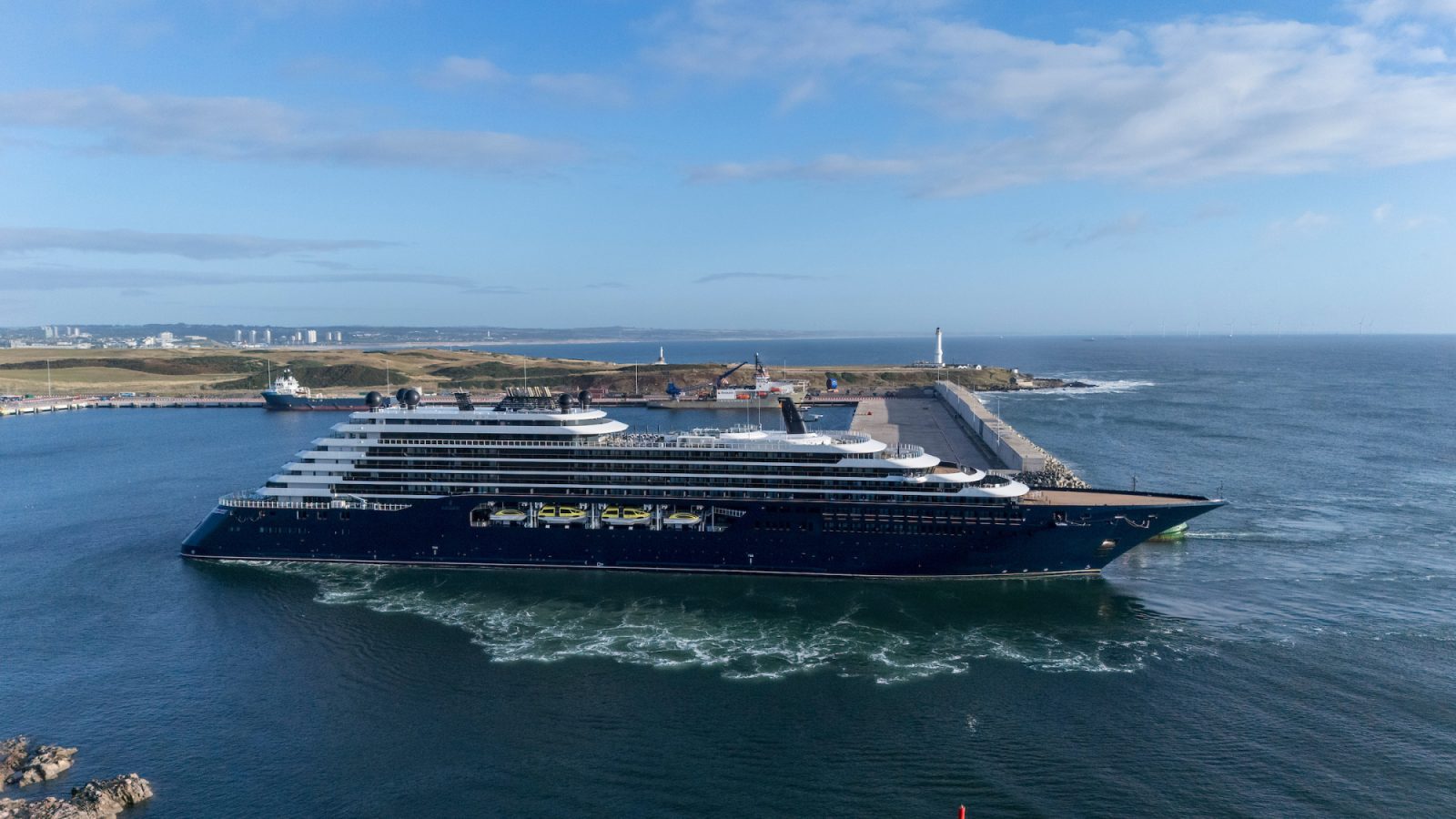 Port of Aberdeen celebrates another record-breaking cruise season
