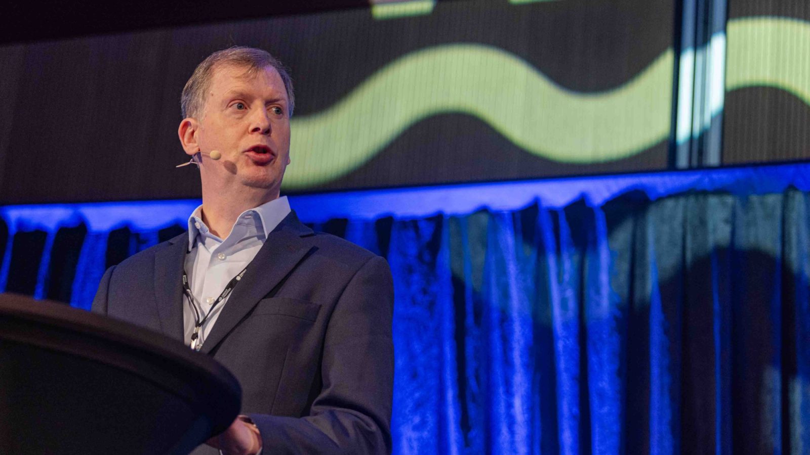 Tribute paid to retiring SFF Services Ltd MD as new boss takes over